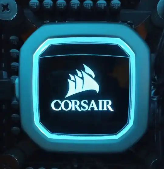 Cyan cold plate, 'Corsair' logo